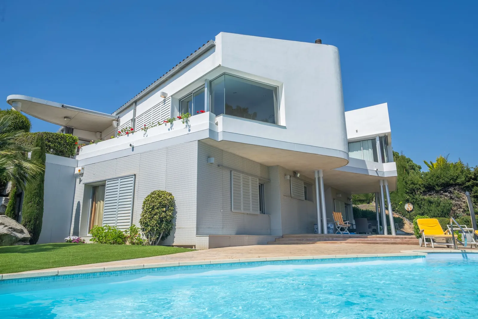 INMOBILIARIAS — RAW03900 HDR