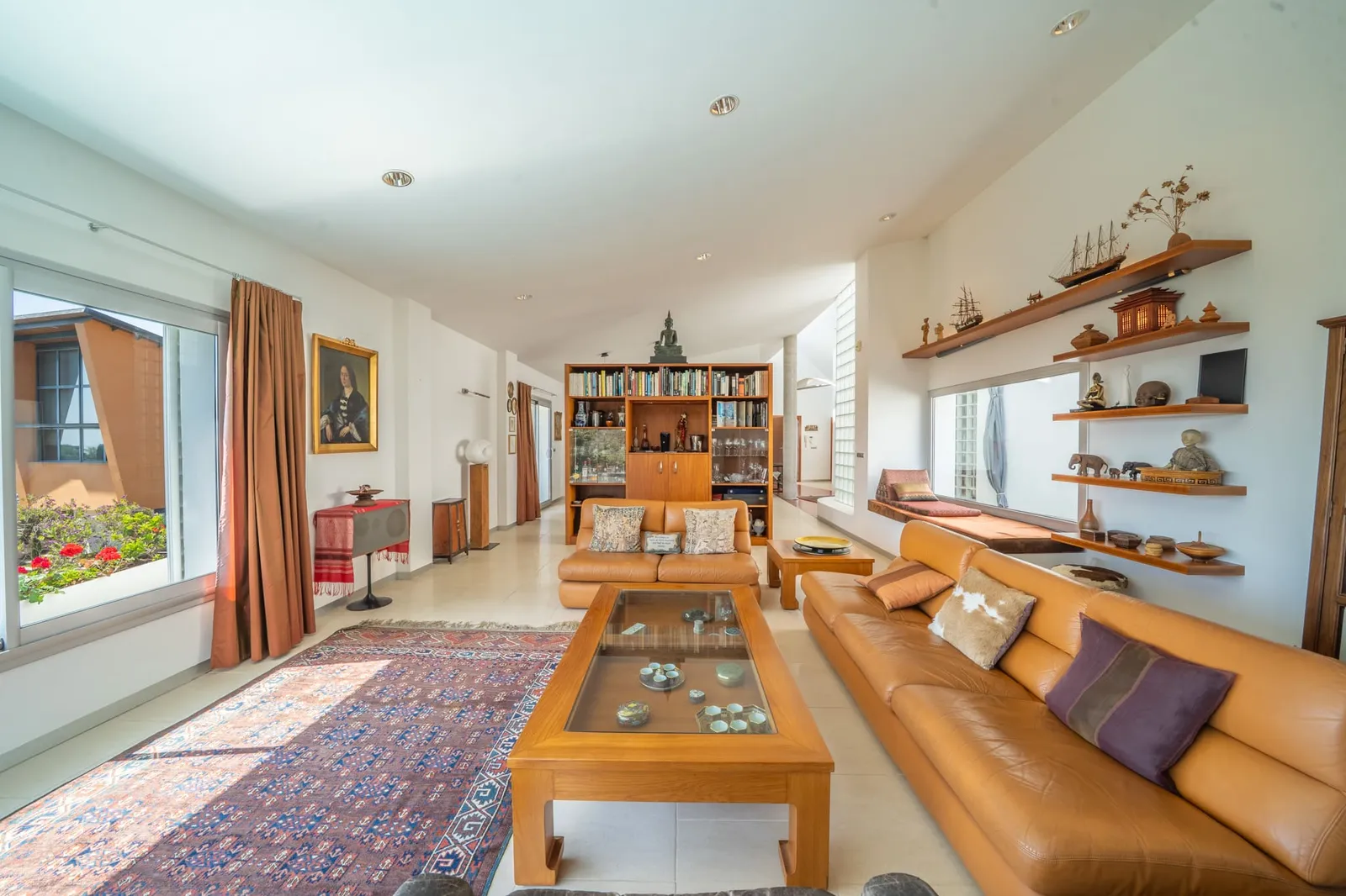 INMOBILIARIAS — RAW03969 HDR