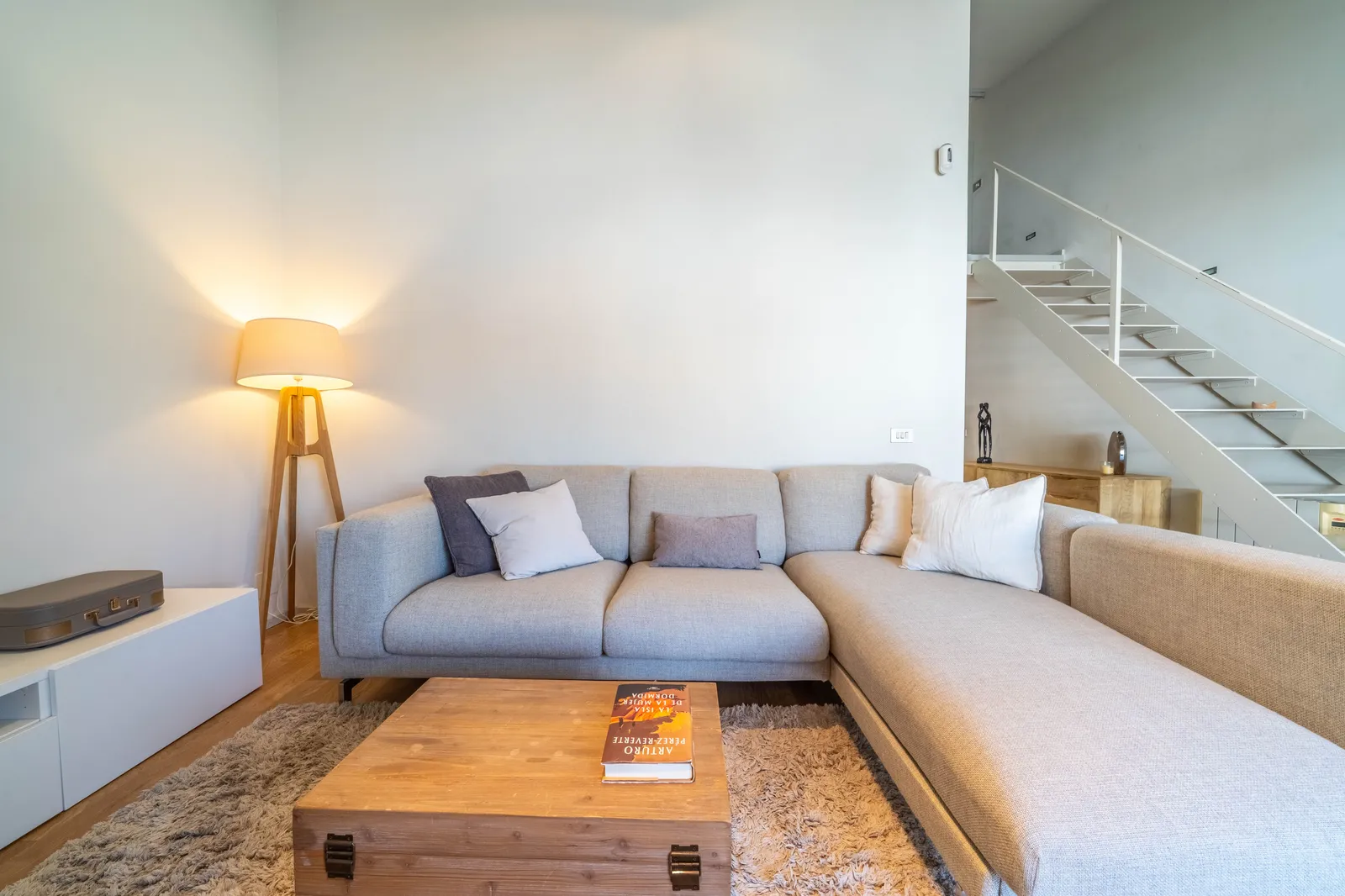 INMOBILIARIAS — RAW5987 HDR