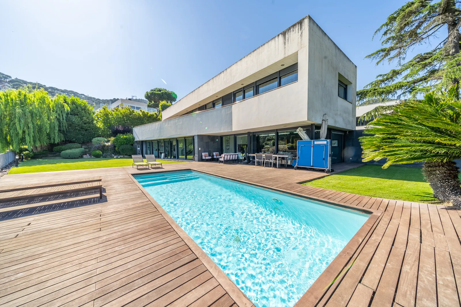 INMOBILIARIAS — RAW8629 HDR