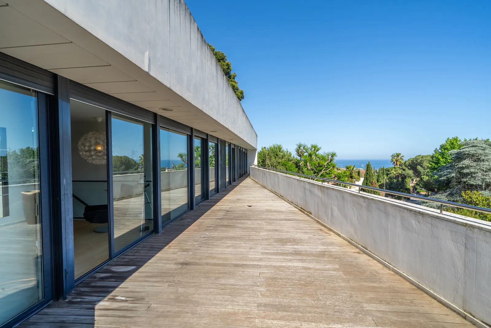 INMOBILIARIAS — RAW8767 HDR